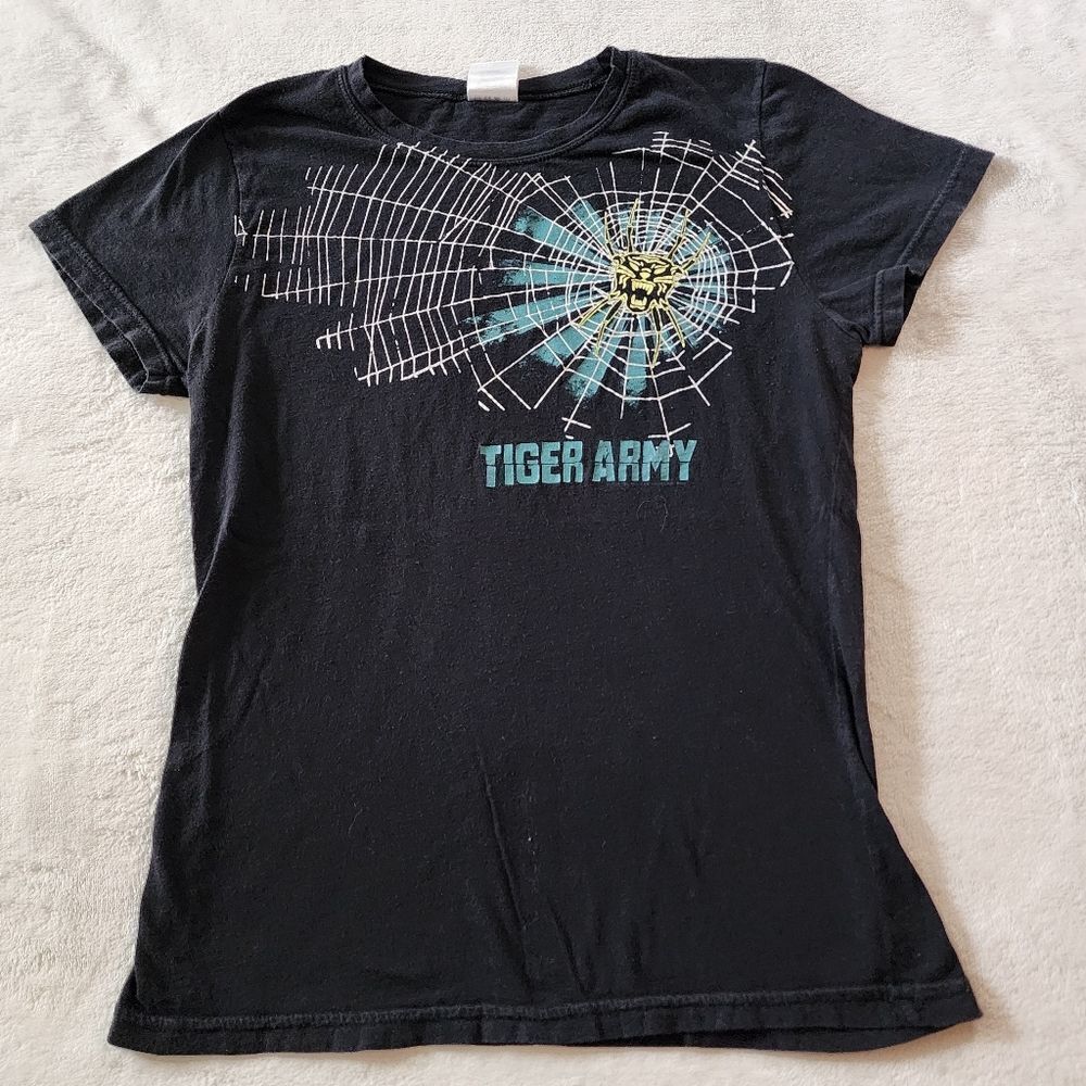 Bay Island Tiger Army Black Tshirt With Spider & Web Graphic Size Large